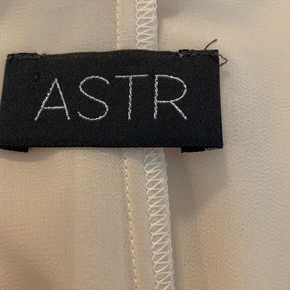 Astr dress mid length sleeves V-neck in back scoopneck in front almond color - Picture 5 of 7